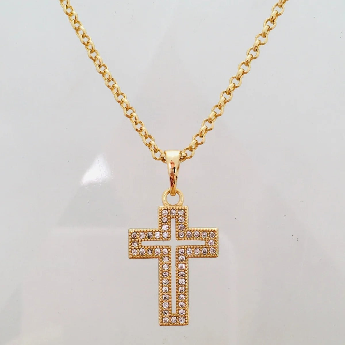 Correntinha Feminina c/ Crucifixo, Folheada a Ouro 18k